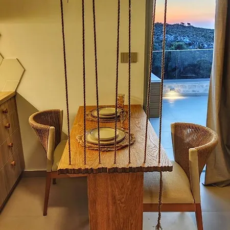 L A Boutique With Private Hot Tub Διαμέρισμα *