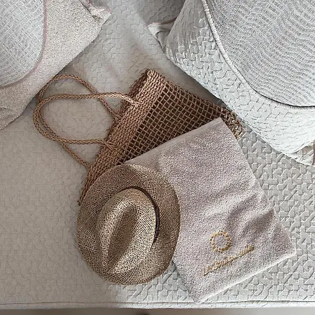 L A Boutique With Private Hot Tub * Καλαθάς