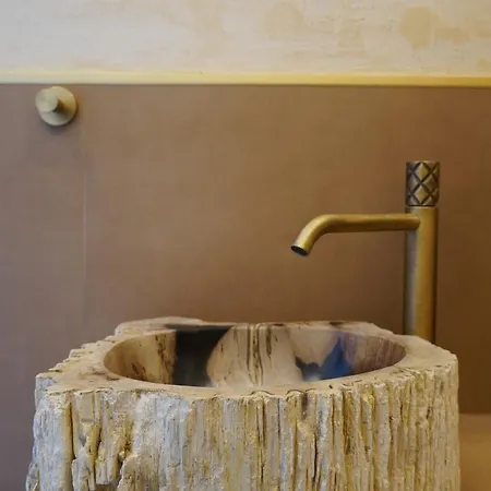 Apartment L A Boutique With Private Hot Tub
